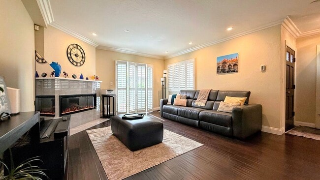 Building Photo - 2BD/3BA - Beautiful Gated Los Altos Condo with Detached Garage & Private Storage