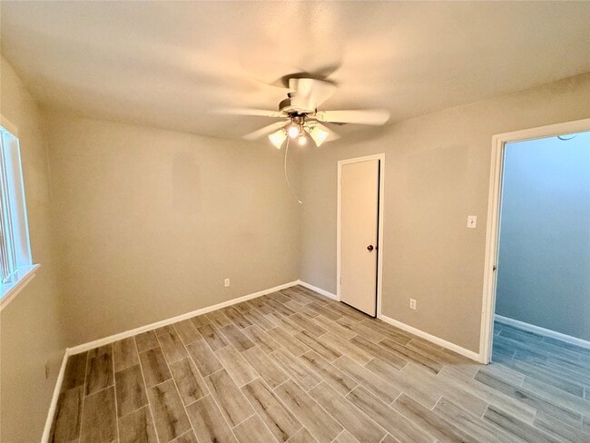 Building Photo - 7876 Bender Rd