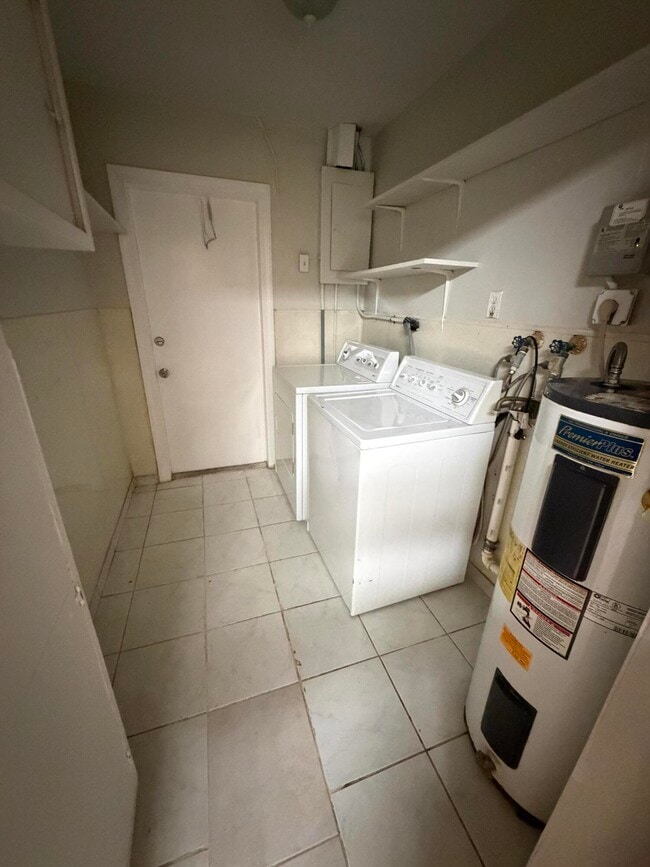 Building Photo - 1920 SW 67th Terrace