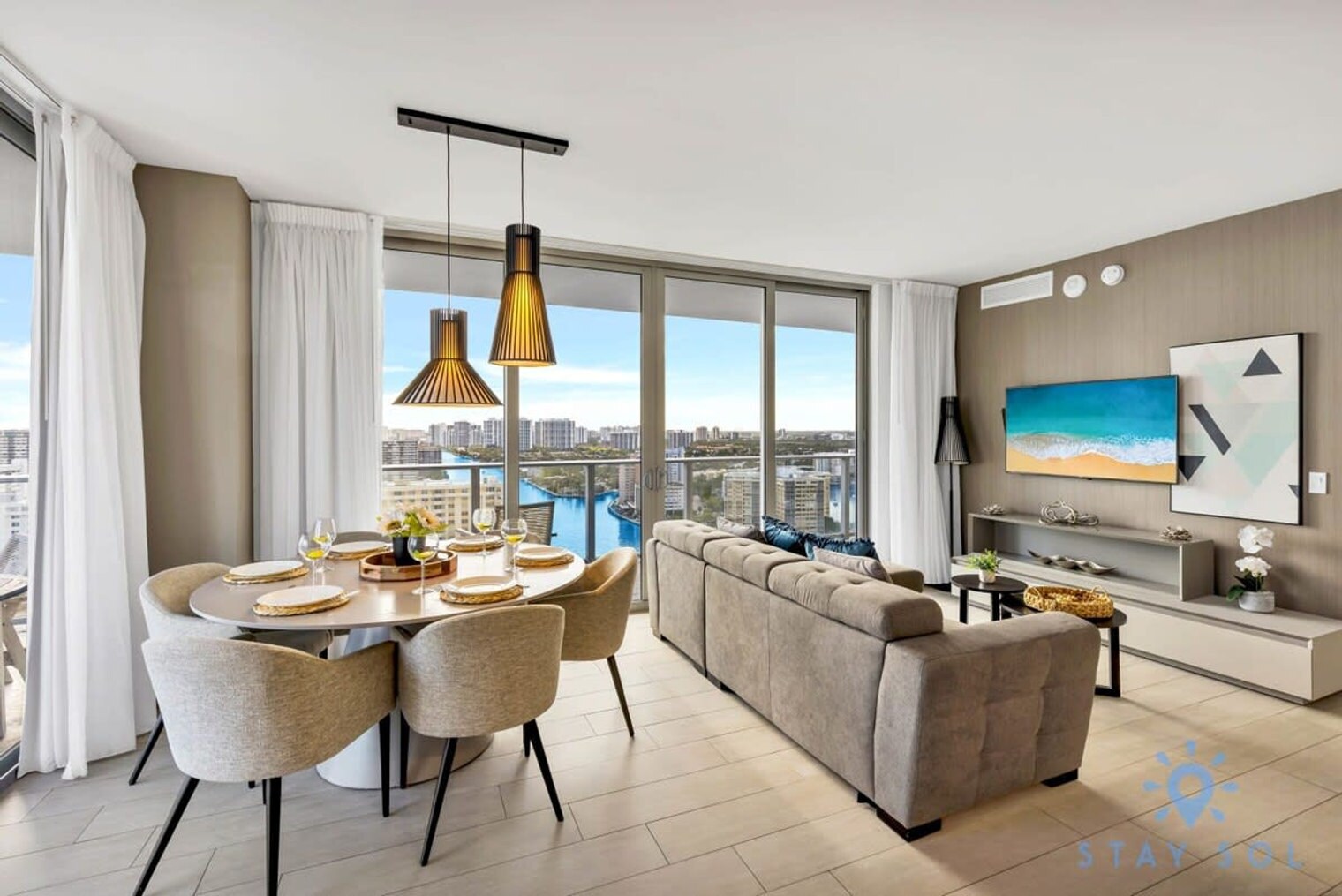 Building Photo - 4010 S Ocean Dr