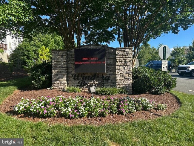 Building Photo - 4002 Summer Hollow Ct
