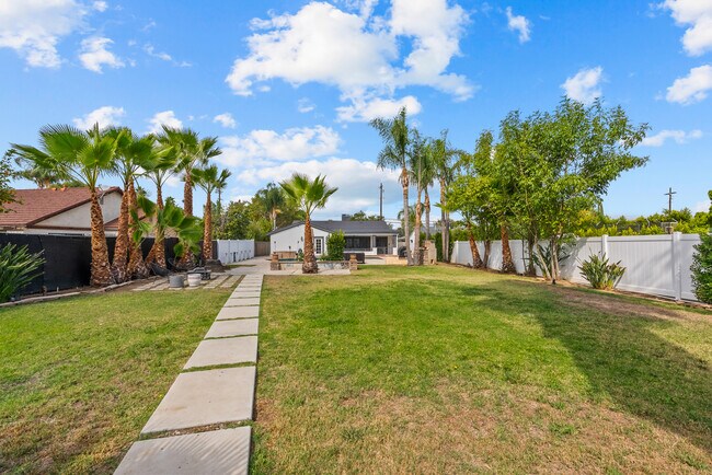 Building Photo - 23036 Burbank Blvd