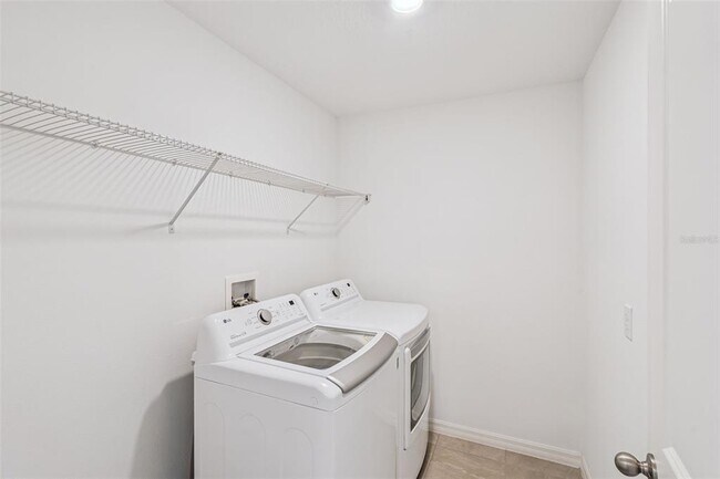 Building Photo - 12620 Willstatter Ave