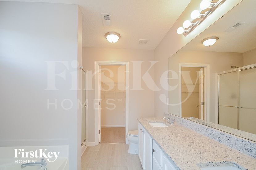 Building Photo - 4037 Mantua Way