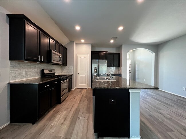 Building Photo - 20718 Laurel Rain Ct