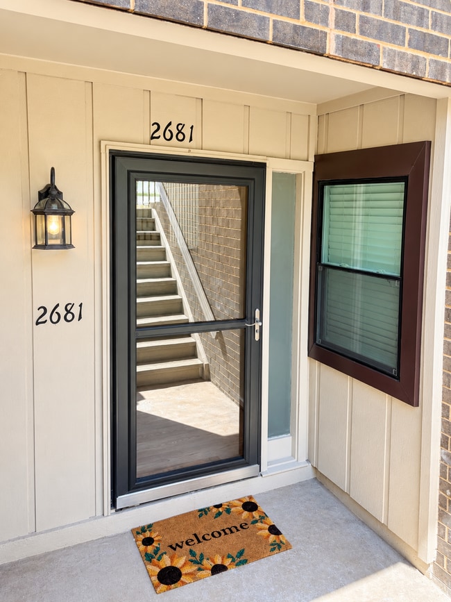 Building Photo - 2681 Glengyle Dr