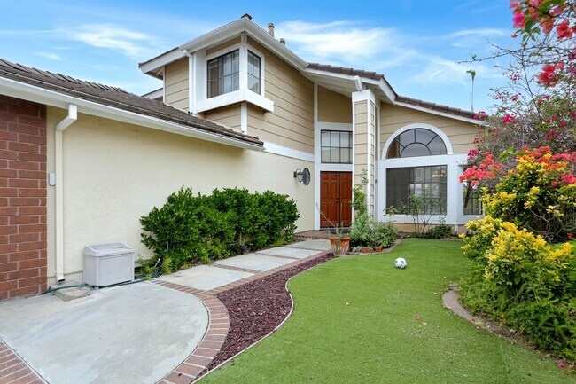 Building Photo - 4 Bed | 3 Bath | 1,979 Sq. Ft. | Stunning ...