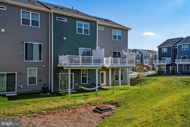 Building Photo - 7062 Fox Glove Ln