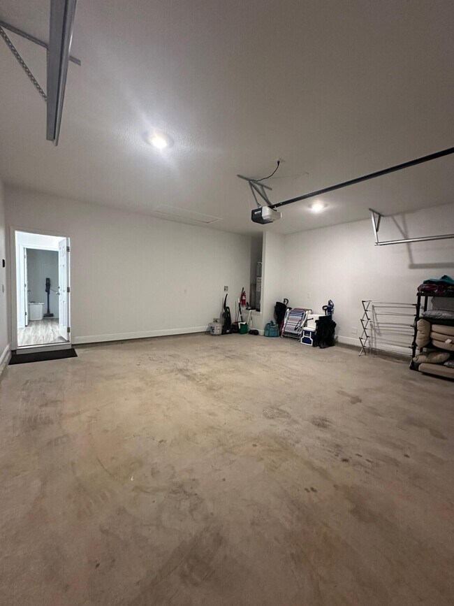 Building Photo - 7 Nest Ln