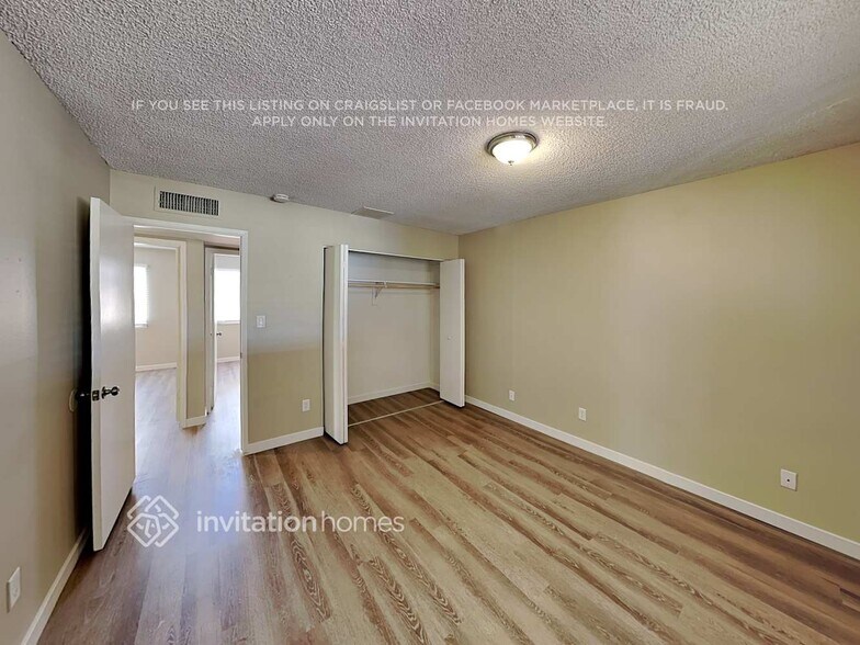 Building Photo - 3844 W Acapulco Ln