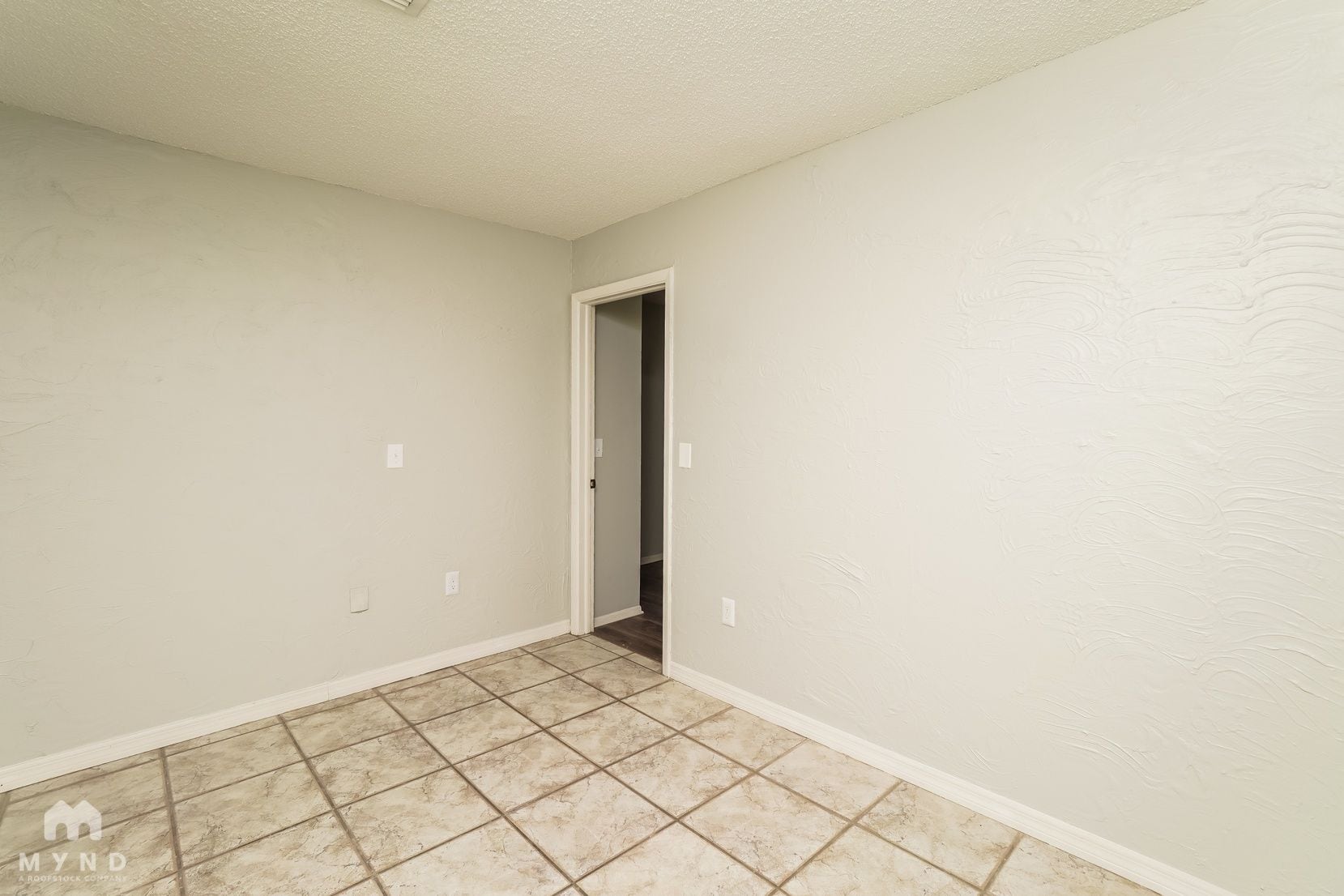 Building Photo - 6009 Applegate Dr