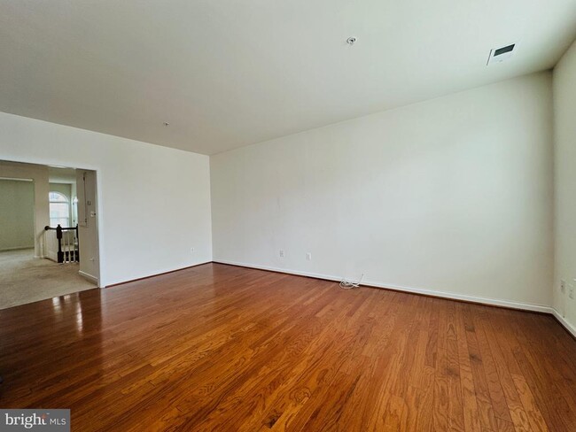 Building Photo - 7396 Brunson Cir