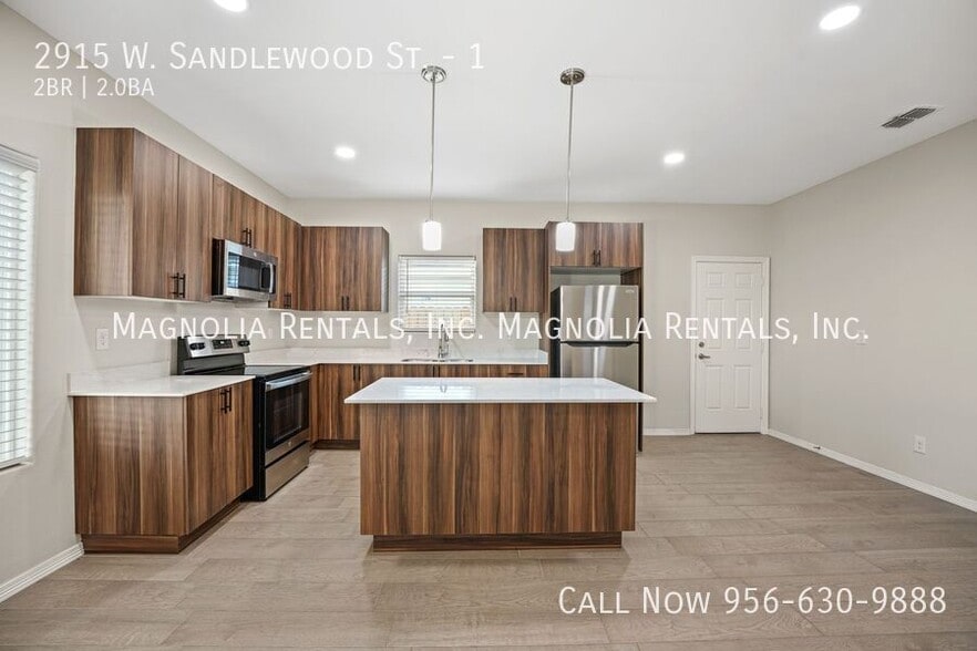 Building Photo - 2915 W Sandlewood St