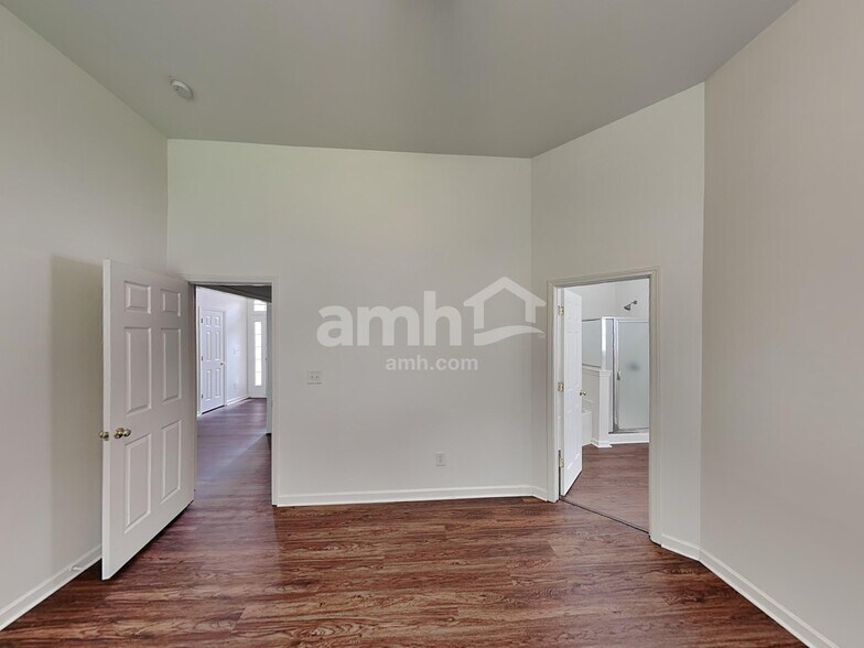 Building Photo - 13424 Planters Row Dr