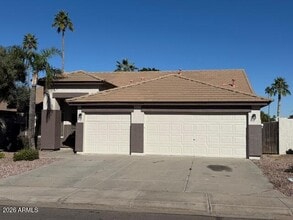 Building Photo - 364 W Thompson Pl