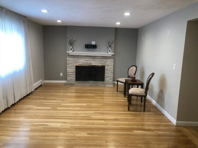 Building Photo - 41 Townly Rd