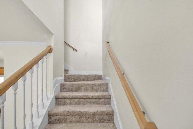 Building Photo - 506 Wingspan Way