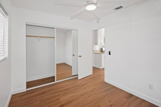 Building Photo - 3/2 Remodeled Home with Large Fenced Yard