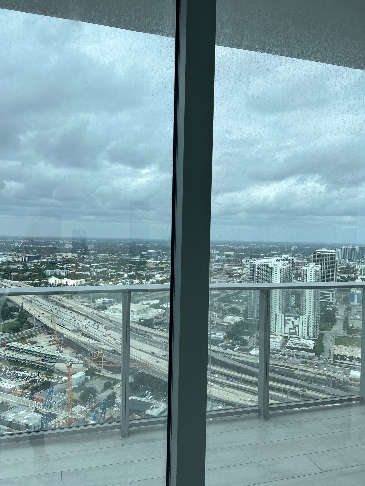 Building Photo - 851 NE 1st Ave