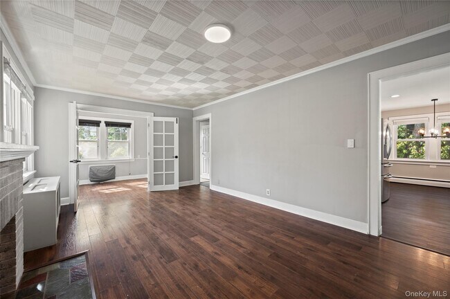 Building Photo - 305 Columbus Ave