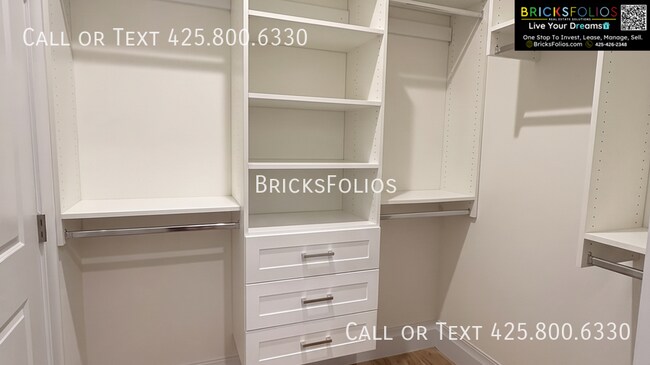 Building Photo - 8327 NE Juanita Dr