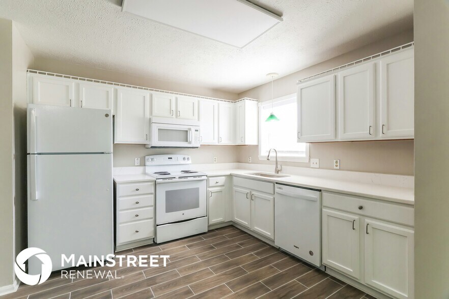 Building Photo - 739 Helmwood Cir
