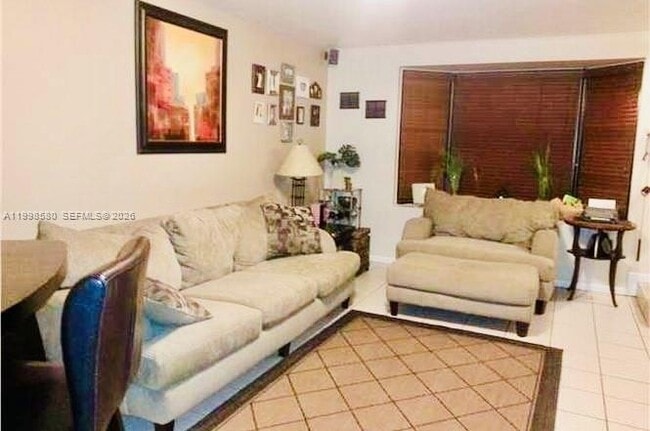 Building Photo - 10029 SW 77th Ct