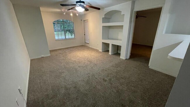 Building Photo - 7240 Westpointe Blvd