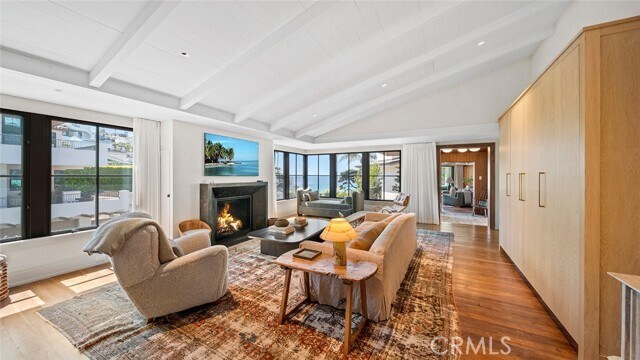 Building Photo - 27 Emerald Bay