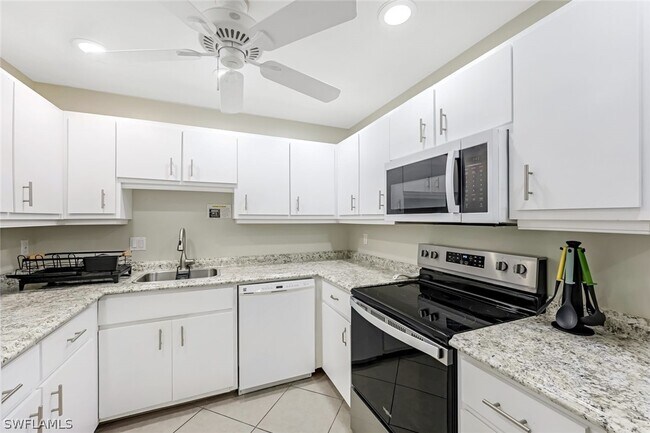 Building Photo - 509 Roma Ct