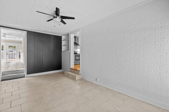 Building Photo - 2115 Bellaire Ave