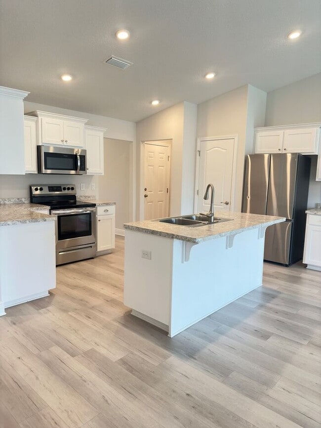 Building Photo - 4 bed/2 bath New Construction Home in Embe...