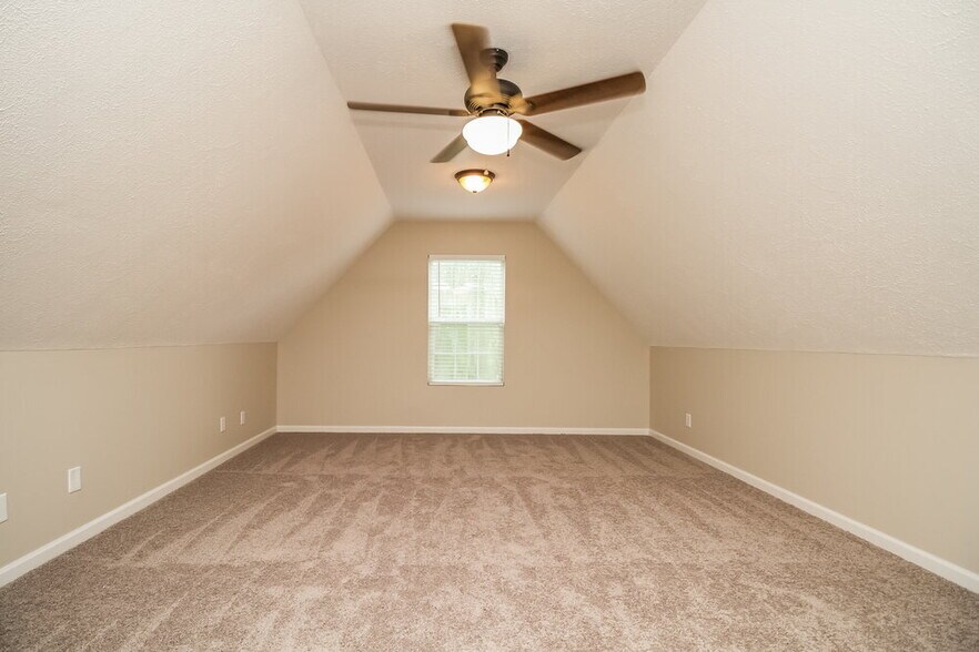 Building Photo - 111 Springfield Dr