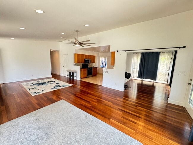 Building Photo - Single Family Home in Wahiawa