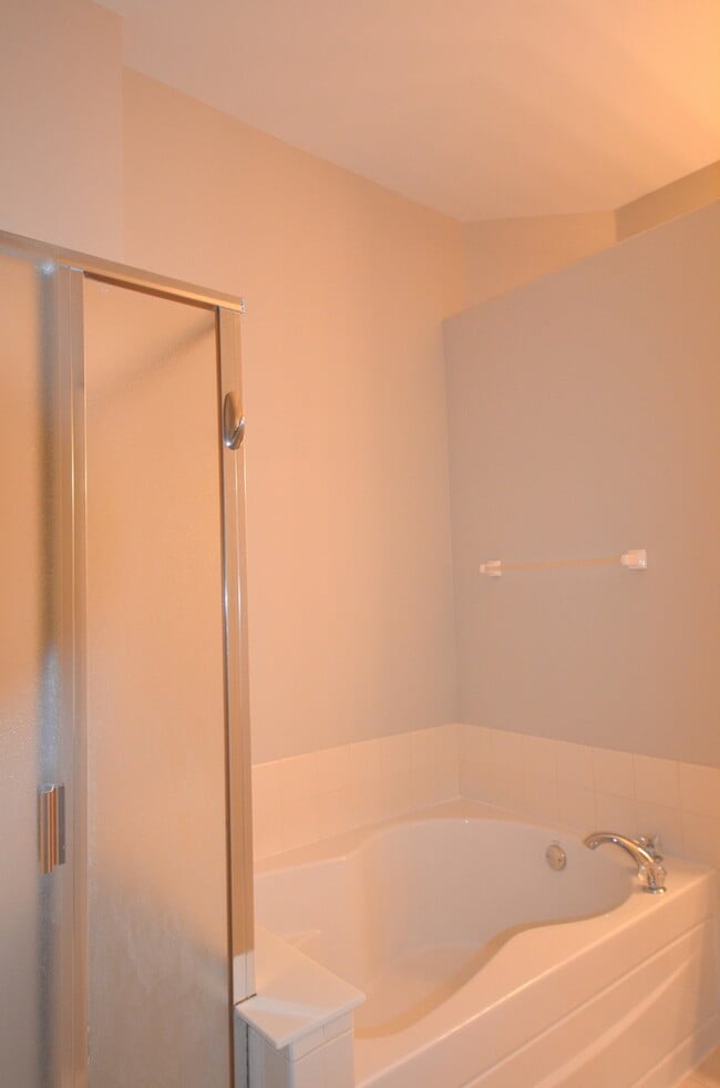 Building Photo - 536 Prestwick Ln