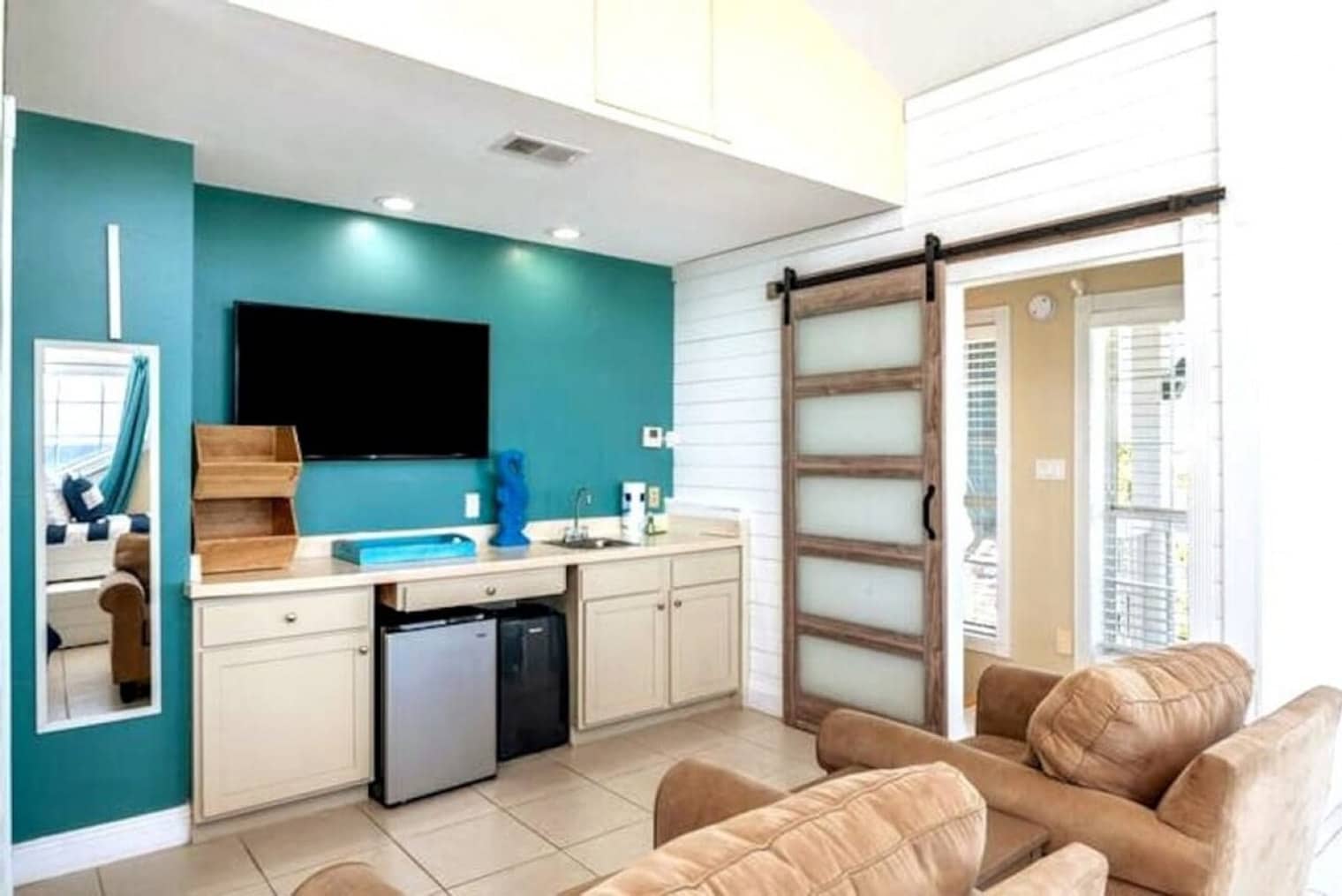 Building Photo - 64 Cobia St