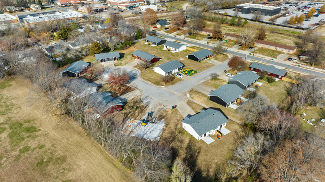 Building Photo - 402 Trailside Ter