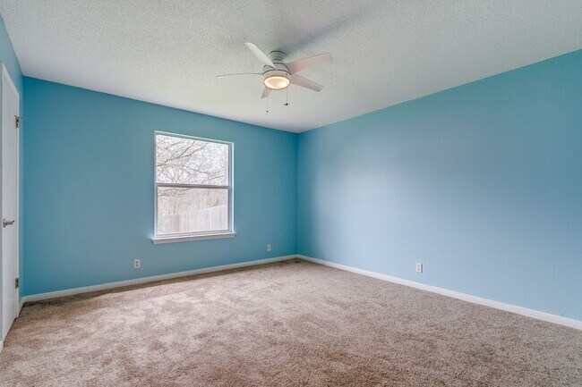 Building Photo - 3522 Eagle Creek