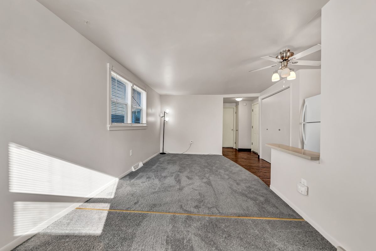 Building Photo - 142 W Ferry St