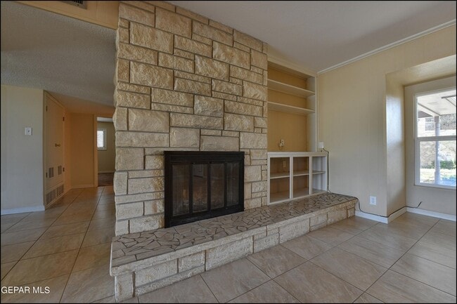 Building Photo - 424 Stonebluff Rd