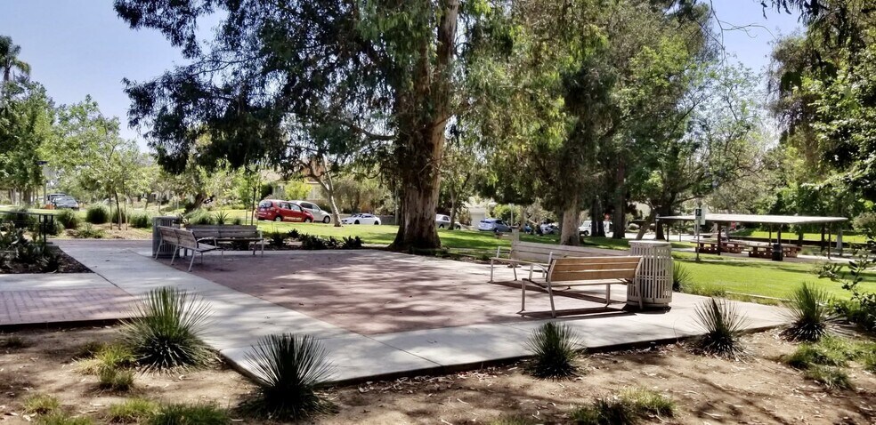 Building Photo - 4407 Francis Ave