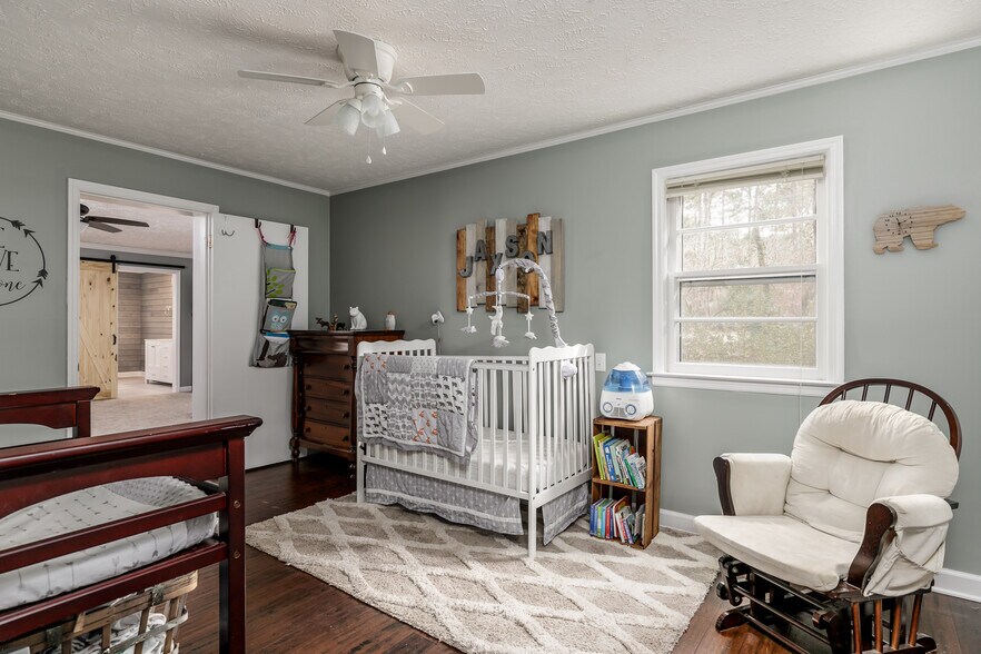Building Photo - 380 Swoope Dr