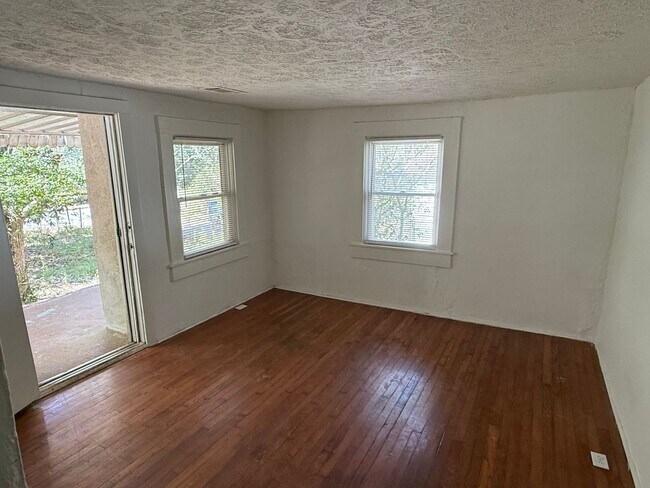 Building Photo - 2706 Norris Rd