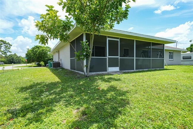 Building Photo - 590 Ridgewood St NW