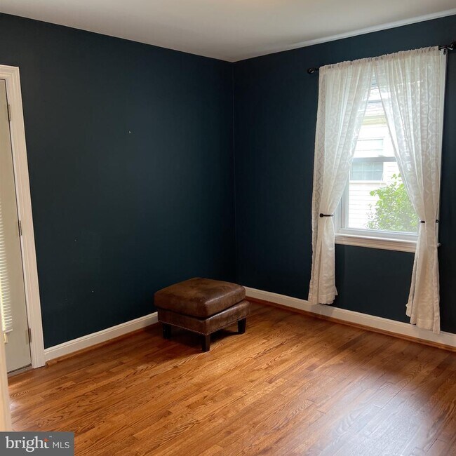 Building Photo - 1516 N Ohio St