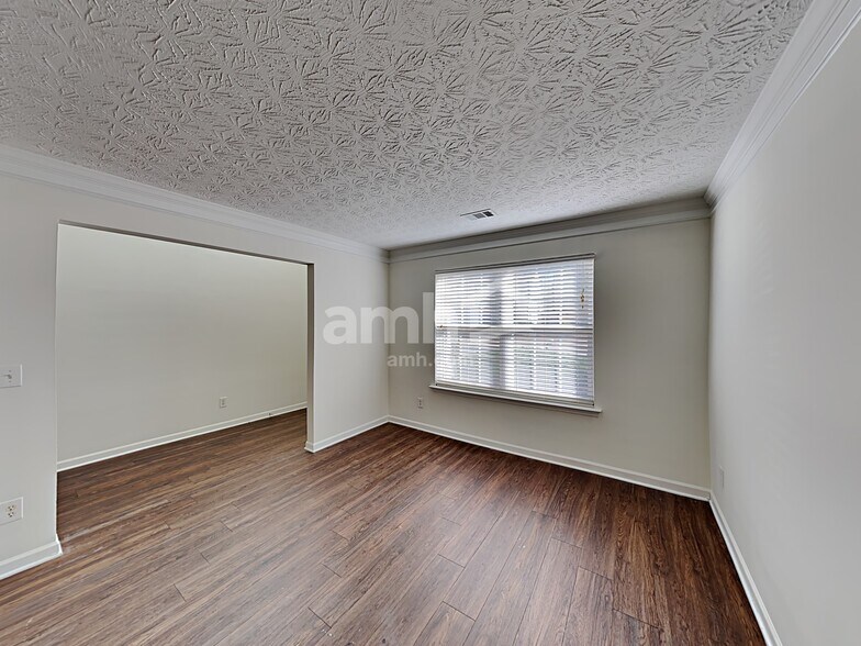 Building Photo - 218 Wild Flower Ln