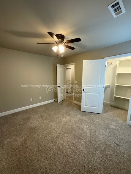 Building Photo - 6110 NW McClellen St