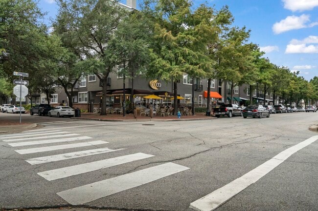 Building Photo - 300 St Joseph Pkwy