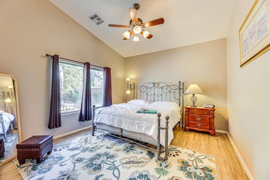 Building Photo - 1884 W CALIBERA Ct