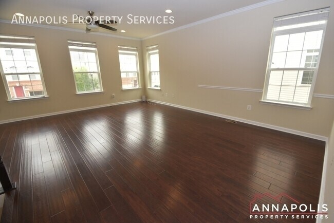 Building Photo - 717 Millhouse Dr